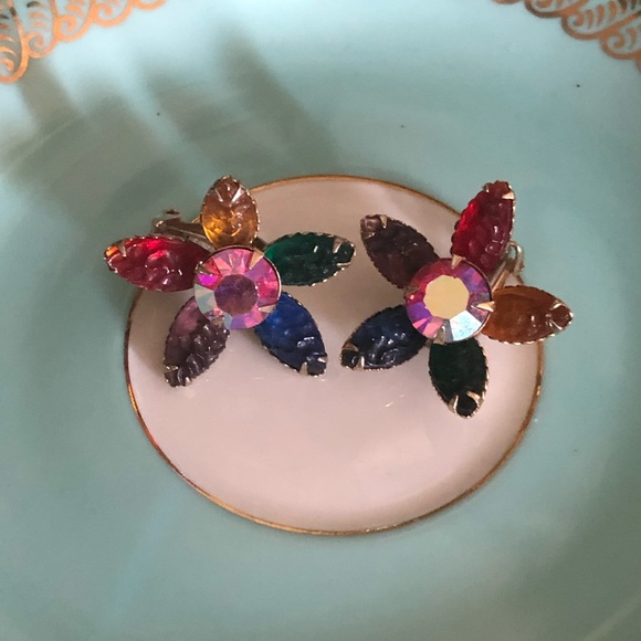 Vintage Jewelry - Vintage Crystal Flower Earrings